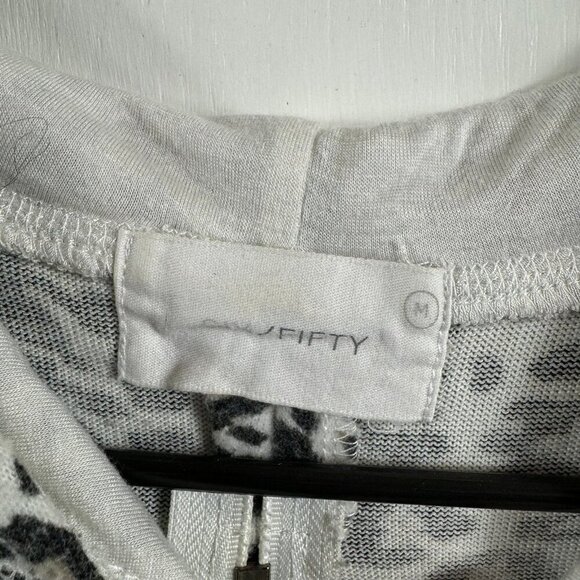 Six Fifty snow leopard back zippered soft cozy hoodie.  Sz M - Picture 5 of 9